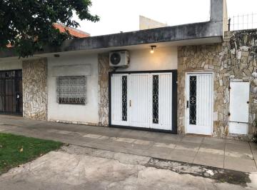 PH · 88m² · 2 Ambientes · 1 Cochera · Casa Tipo PH de 2 Amb. Más Local Llavallol