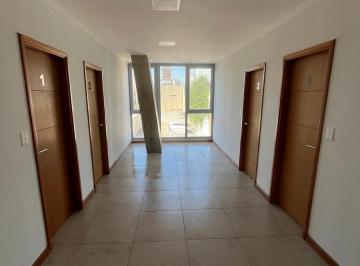 Oficina comercial · 81m² · 5 Ambientes · 1 Cochera · Oficina en Banfield Este