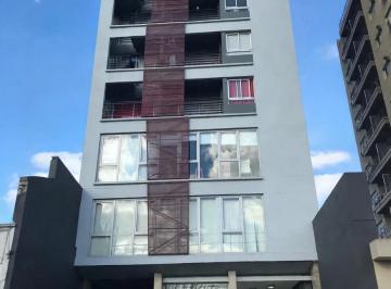 Oficina comercial · 81m² · 5 Ambientes · 1 Cochera · Oficina en Banfield Este