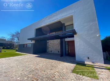 Exterior · Casa en Venta y Alquiler de 7 Ambientes en Greenville Polo Hudson Berazategui