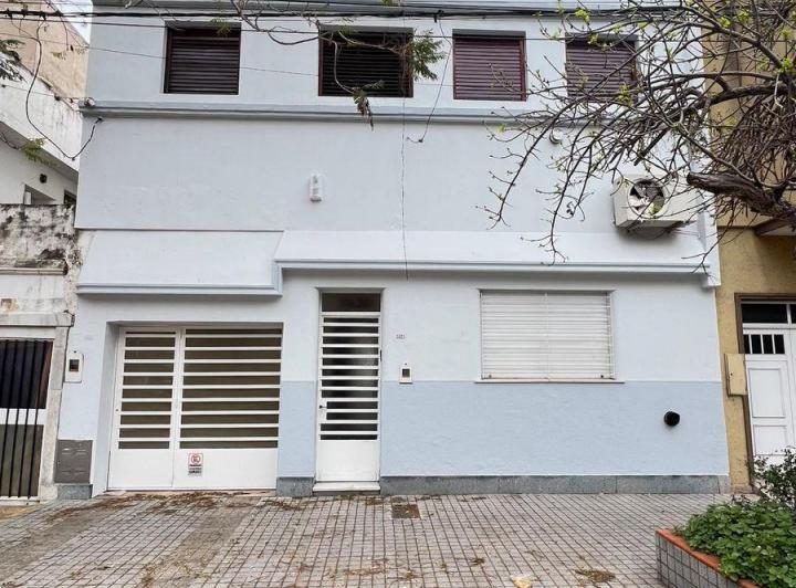 Casa · 229m² · 7 Ambientes · 1 Cochera