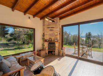 Casa · 119m² · 3 Ambientes · 1 Cochera · Casa con Vista Al Lago y Jardín en Bariloche