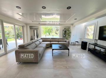Casa de 8 ambientes, Moreno · Fondo Golf