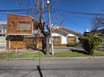 Casa · 188m² · 5 Ambientes · 1 Cochera · Venta Casa 5 Ambientes Garaje en Santos Lugares / Permuta