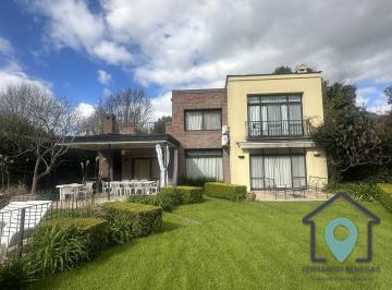 Casa · 260m² · 4 Ambientes · Casa Chalet en Alquiler en Cuba Fátima, Pilar, G. B. a. Zona Norte