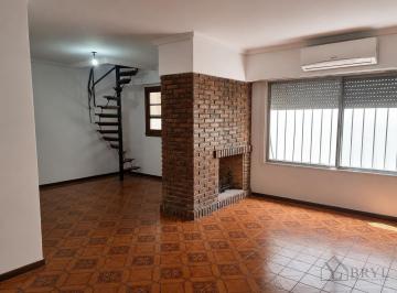 Casa · 80m² · 3 Ambientes · Casa 3 Ambientes en Wilde con Parrilla y Patio
