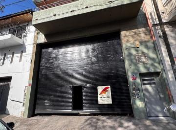 Depósito · 180m² · Av Iriarte 1536