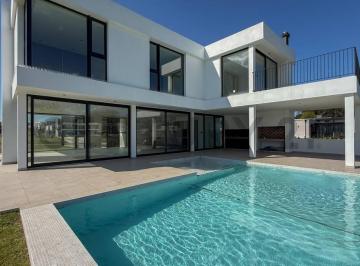 Casa · 236m² · 5 Ambientes · Venta Casa 5 Ambientes Rumenco Joven