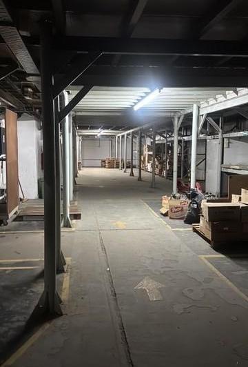 Depósito · 100000m²