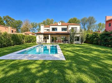 Casa de 5 ambientes, Pilar · C. C. La Peregrina (Pilar) - Casa 5 Amb. en Venta