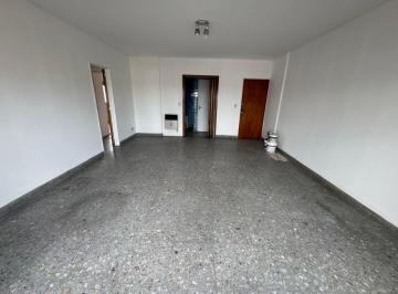 Departamento de 3 ambientes, Lomas de Zamora · 3 Ambientes Muy Amplio con Balcón (Expensas Incluidas en El Valor del Alquiler)