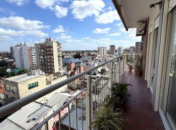 Departamento de 4 ambientes, San Isidro · Departamento de 4 Ambientes en 9° Piso con Vista Abierta y Cochera en Martínez