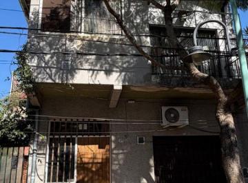PH de 3 ambientes, Vicente López · PH 3 Amb en Planta Alta con Balcón Frente a Estación