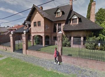 Casa · 650m² · 6 Ambientes · 6 Cocheras · Venta de Casa Seis Ambientes en
