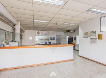 Local comercial · 650m² · 5 Cocheras · Alquiler Local, Gran Terreno, en La Comercial