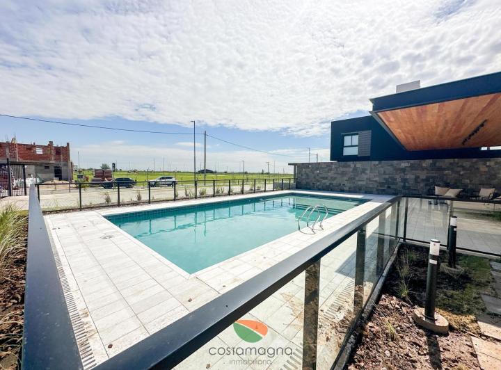 Casa · 150m² · 5 Ambientes · 2 Cocheras