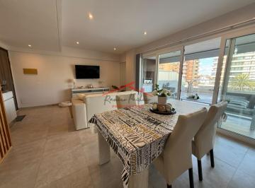 Departamento · 68m² · 3 Ambientes · 2 Cocheras · Departamento Unico en Pinamar con Vista Al Mar
