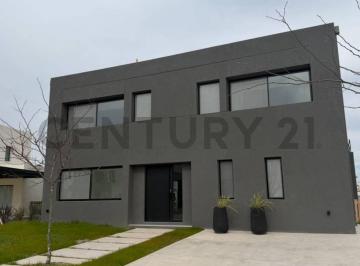 Casa · 327m² · 6 Ambientes · 2 Cocheras · Casa en Venta 6 Ambientes - Puertos del Lago - Riberas