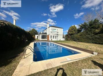 Casa · 260m² · 6 Ambientes · Casa en La Tranquera - Abril Cub de Campo
