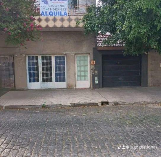 Casa · 220m² · 6 Ambientes · 1 Cochera