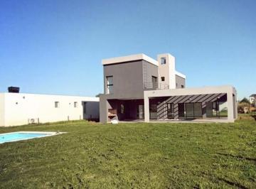 Casa · 150m² · 4 Ambientes · 2 Cocheras · Casa en Venta Barrio Santa Rita Canning San Vicente