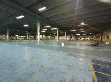 Bodega-Galpón · 2400m² · 2 Ambientes · Alquiler de Depósito Industrial de 2.400 m² en Garín Escobar