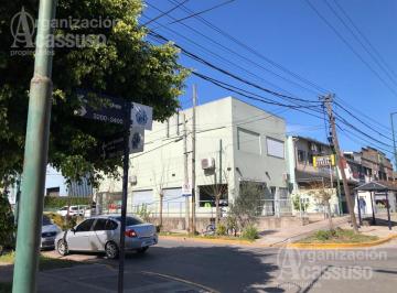 Local comercial · 67m² · 2 Ambientes · 1 Cochera · Local en Alquiler - Calle Esnaola Sobre Ingreso Al B° Cerrado Los Aromos