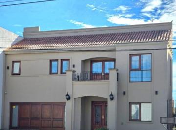CRI-CRI-84209_2 · Propiedad Suspendida Casa 6 Ambientes 3 Dorm.. | Av de Los Colonizadores Al 200