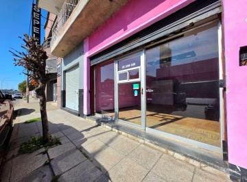 Local comercial · 37m² · Alquiler Local Comercial 24 Meses Sobre Av Luro Mar del Plata Sin Expensas