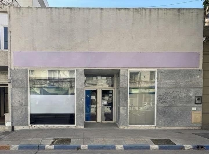 Local comercial · 240m²