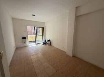Departamento de 3 ambientes, Quilmes · Alquila | 3 Ambientes – Semipiso | Quilmes Centro
