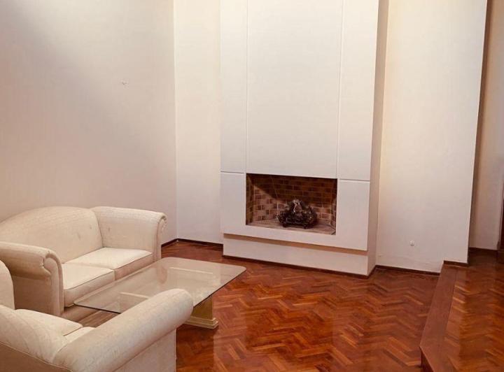 Casa · 206m² · 5 Ambientes · 1 Cochera