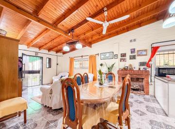 Casa · 155m² · 5 Ambientes · 2 Cocheras · Casa 3 Dorm. Frente Al Rio Punta Lara