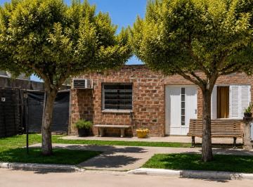 Casa · 89m² · 3 Ambientes · 1 Cochera · Casa a La Venta Franck, Santa Fe