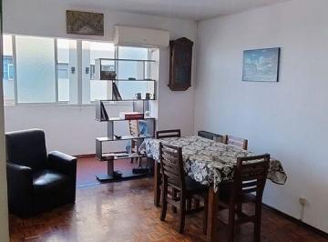 Departamento · 41m² · 2 Ambientes · Venta Depto. 2 Amb. Al Frente Muy Luminoso Flores