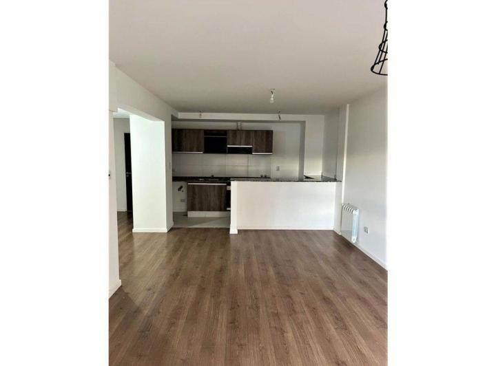 Departamento · 90m² · 5 Ambientes · 2 Cocheras