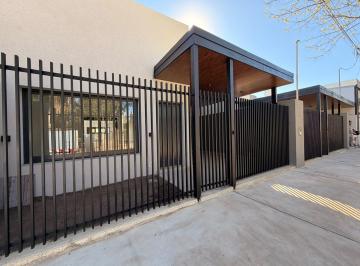 PH · 95m² · 3 Ambientes · 1 Cochera · Venta / PH 2 Dorm. / Cochera Patio / Rafaela