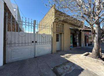 Casa · 220m² · 4 Ambientes · 10 Cocheras · Venta de Casa, Local y Galpon en Sarandi