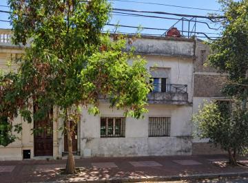 Casa · 90m² · 3 Ambientes · Venta Casa Lote Propio Terraza Barracas a Reciclar