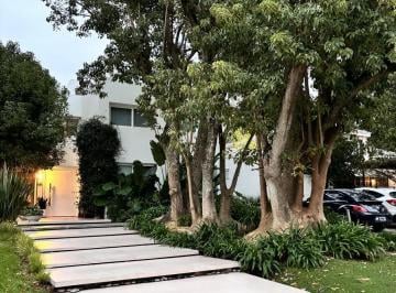 Casa · 430m² · 6 Ambientes · Casa en El Molino - Abril Club de Campo