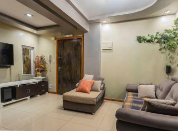 Departamento · 58m² · 3 Ambientes · Venta Dpto 3 Amb Balvanera Permuta