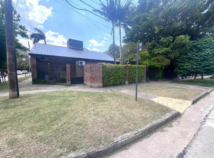 Casa · 130m² · 6 Ambientes · 1 Cochera