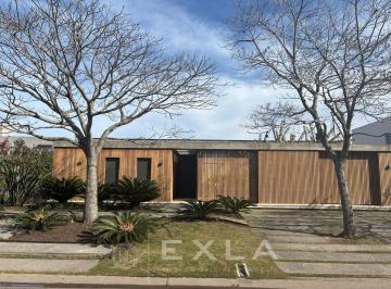 Casa · 341m² · Casa en Venta en El Golf, Nordelta, Tigre