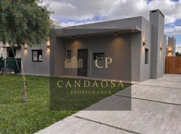 Casa · 120m² · 4 Ambientes · 2 Cocheras · Mlm. Increíble Casa a Estrenar en Barrio San Ramón, Pde