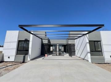 PH · 110m² · 2 Dormitorios · 2 Cocheras · PH en Distrito Sur