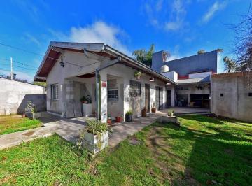 Casa · 150m² · 3 Ambientes · 3 Cocheras · Venta Casa 3 Amb con Quincho y Parque + Monoambiente en Matheu - Escobar