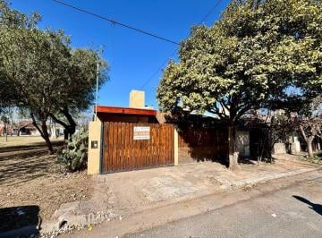 Casa · 130m² · 6 Ambientes · 2 Cocheras · Casa en Venta - Quintas I