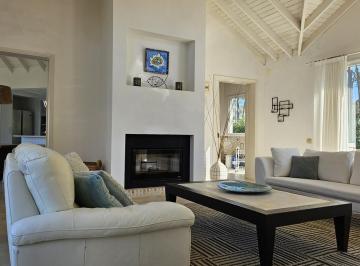 Casa · 360m² · 6 Ambientes · 2 Cocheras · 5 Dorm. | Club Laguna Blanca - Manantiales