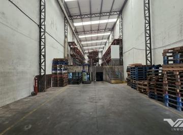 Bodega-Galpón · 650m² · En Alquiler, Galpón 650 m², Zona Industrial, Villa Martelli.