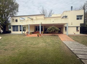 Casa de 6 ambientes, San Lorenzo · Casa en Venta en Country Portal del Sol – San Lorenzo